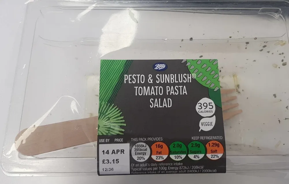 Pesto and Sunblush tomato pasta salad