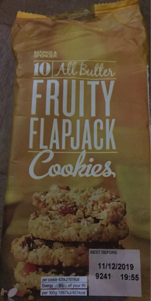All butter fruity flapjack cookies