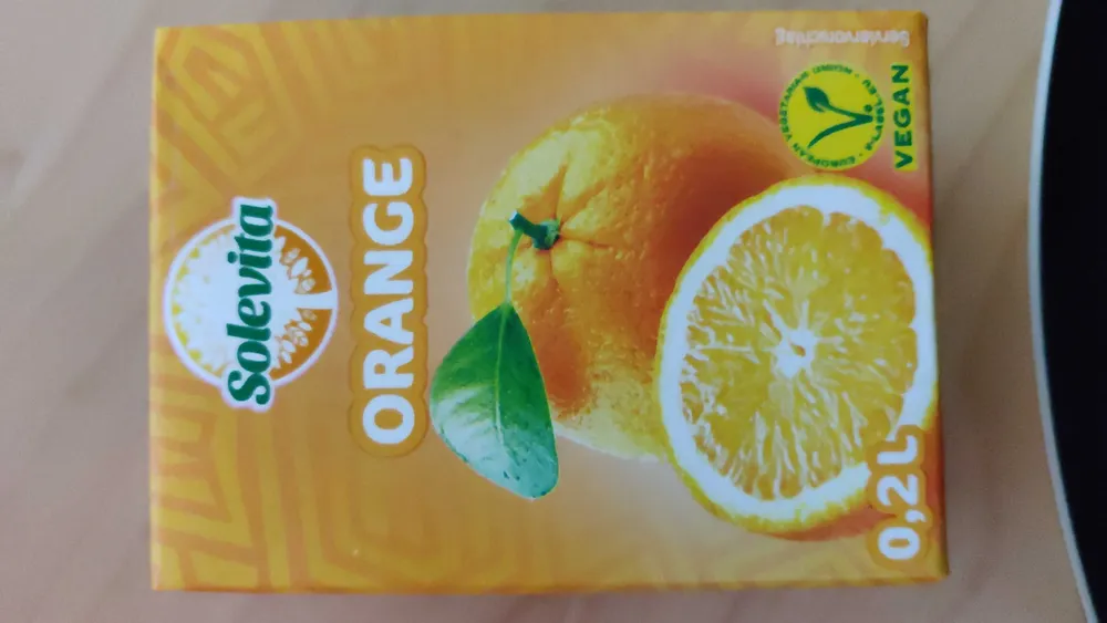 Orangenfruchtsaftgetränk