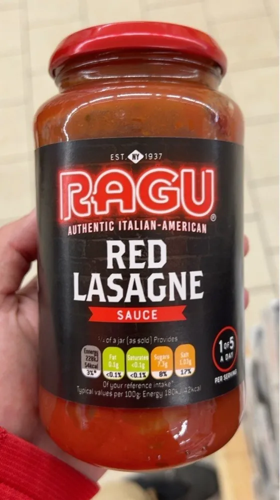 Red lasagne sauce