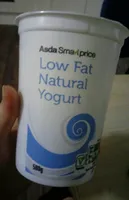 Low fat natural yogurt