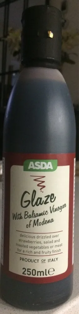 Glaze with balsmaic vinagre