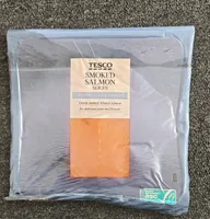Smoked salmon slices