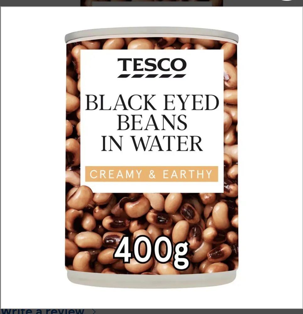 Black eyed beans in water
