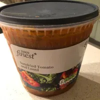 Sun dried tomato and lentil soup