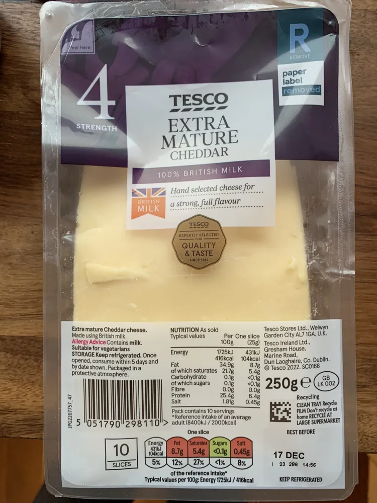 10 Extra Mature Cheddar Slices