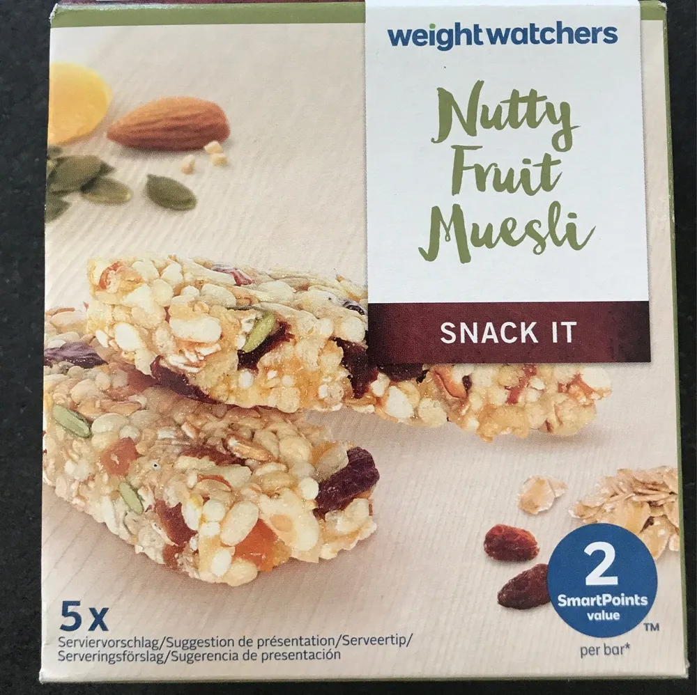Nutty fruit muesli