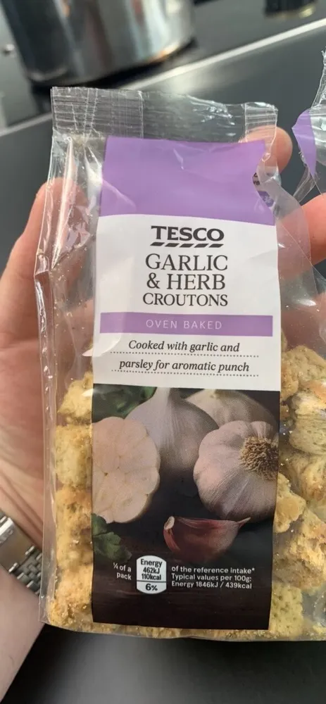 GARLIC & HERB CROUTONS