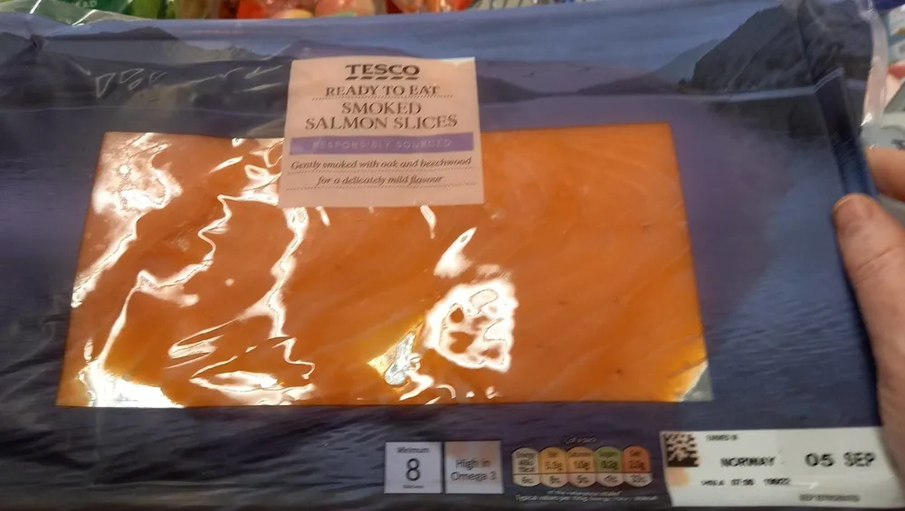 Ready to eat smoked salmon slices