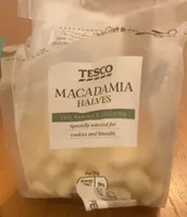 Macadamia halves