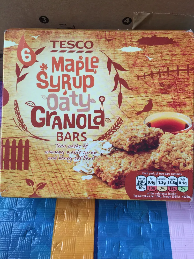 Maple syrup oaty granola bar