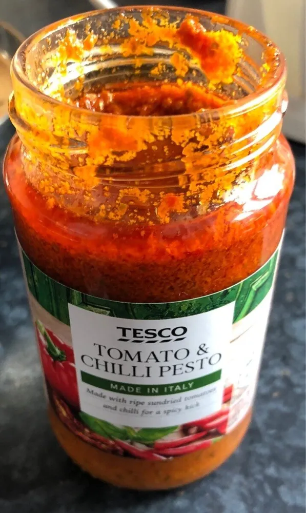 Tomato and chilli pesto