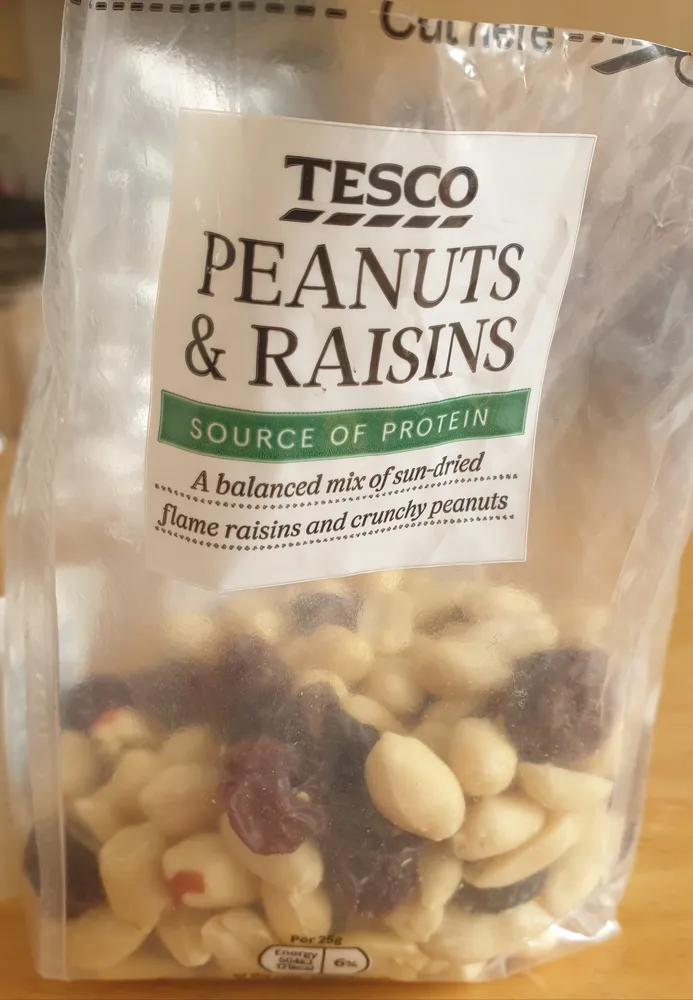 Peanuts & Raisins