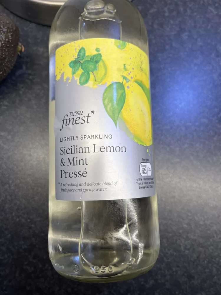 Lightly Sparkling Sicilian Lemon & Mint Pressé