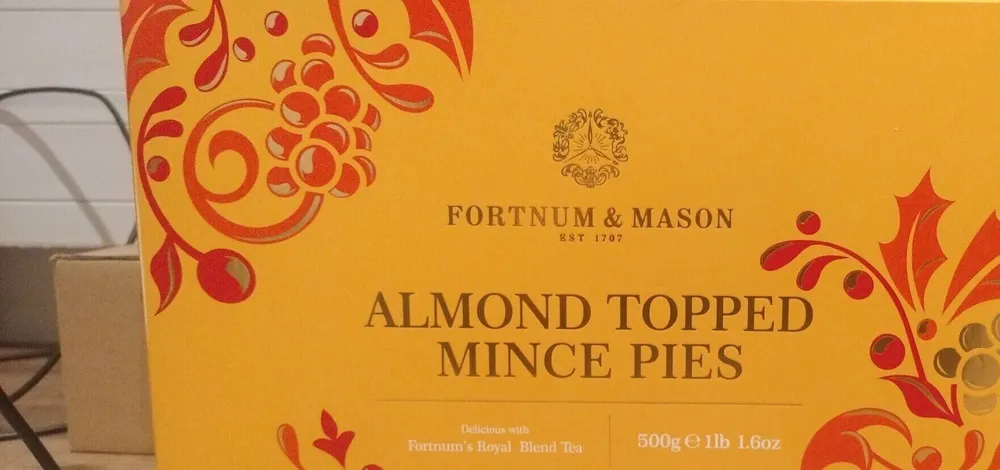 Almond topped mince pies