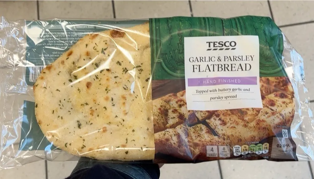 Gatlic and parsley flatbread