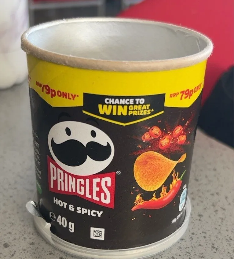 Pringles hot and spicy