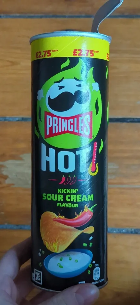 Kickin' Sour Cream Flavour Pringles Hot