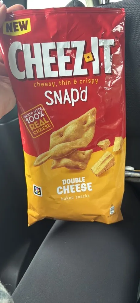 SNAP'd DOUBLE CHEESE baked snacks