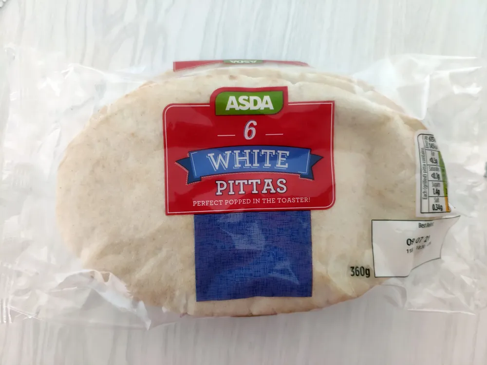 6 White Pittas