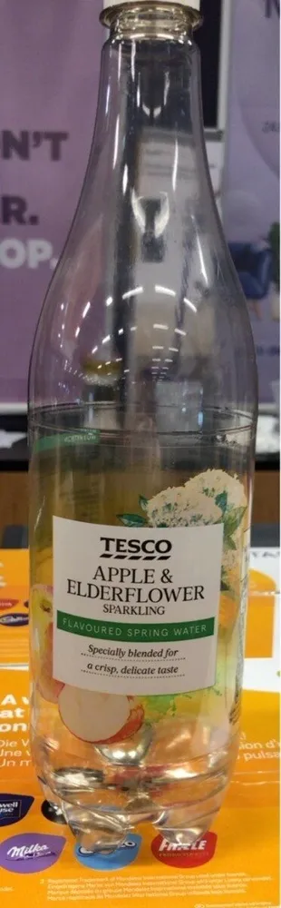 TESCO APPLE & ELDERFLOWER SPARKLING FLAVOURED WATE