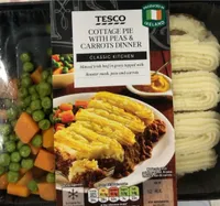 Cottage pie with peas & carrots dinner