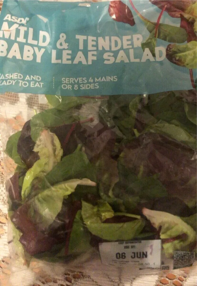 Mild and tender baby leaf salad