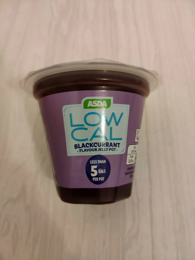Blackcurrant flavour jelly pot