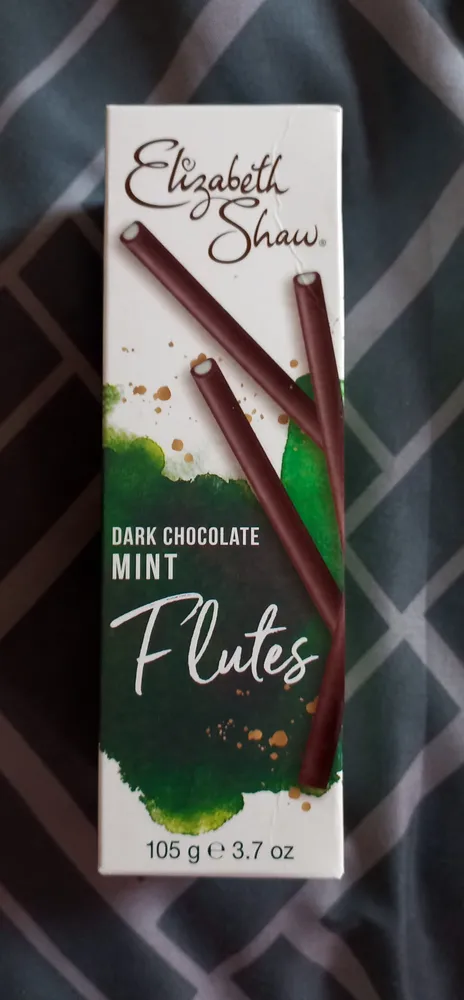 Dark chocolate mint flutes