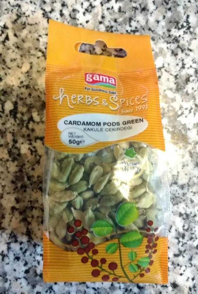 Cardamom pods green