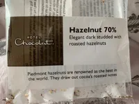 Hazelnut 70% Elegant dark studded with roasted heazelnuts