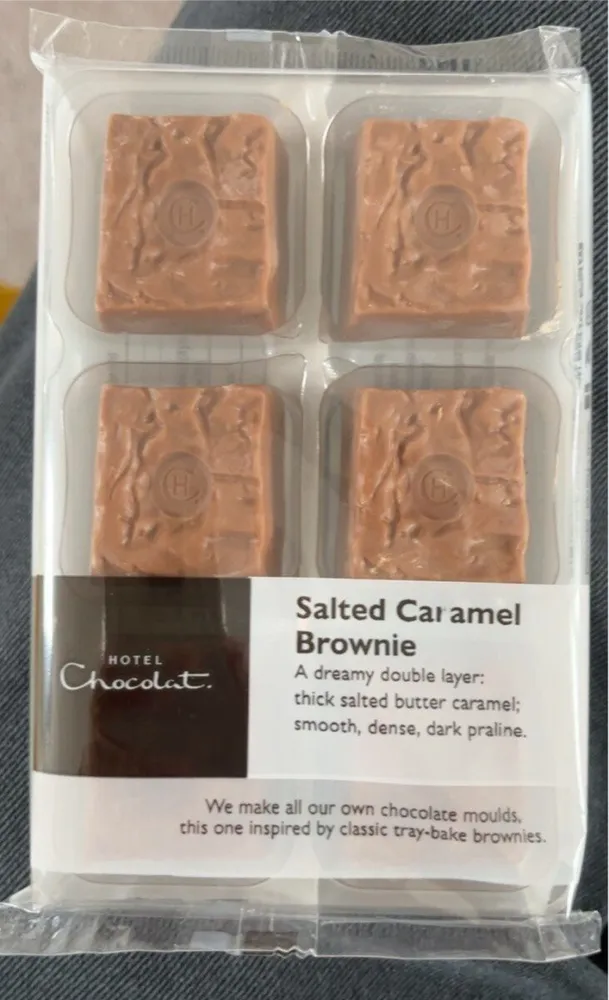 Salted caramel brownie