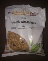Organic granola with raisins