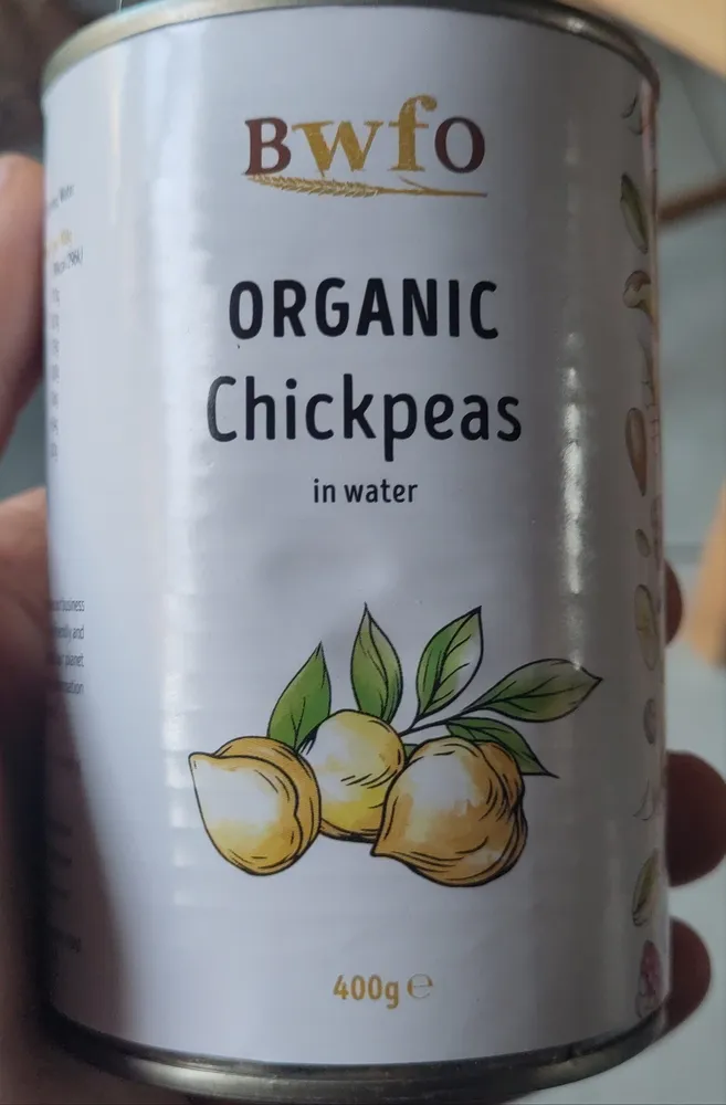 Organic Chickpeas in water