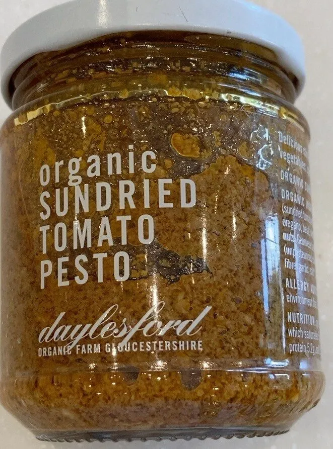 Organic sundried tomato pesto