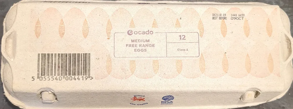 12 medium free range eggs