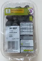 Black seedless grapes