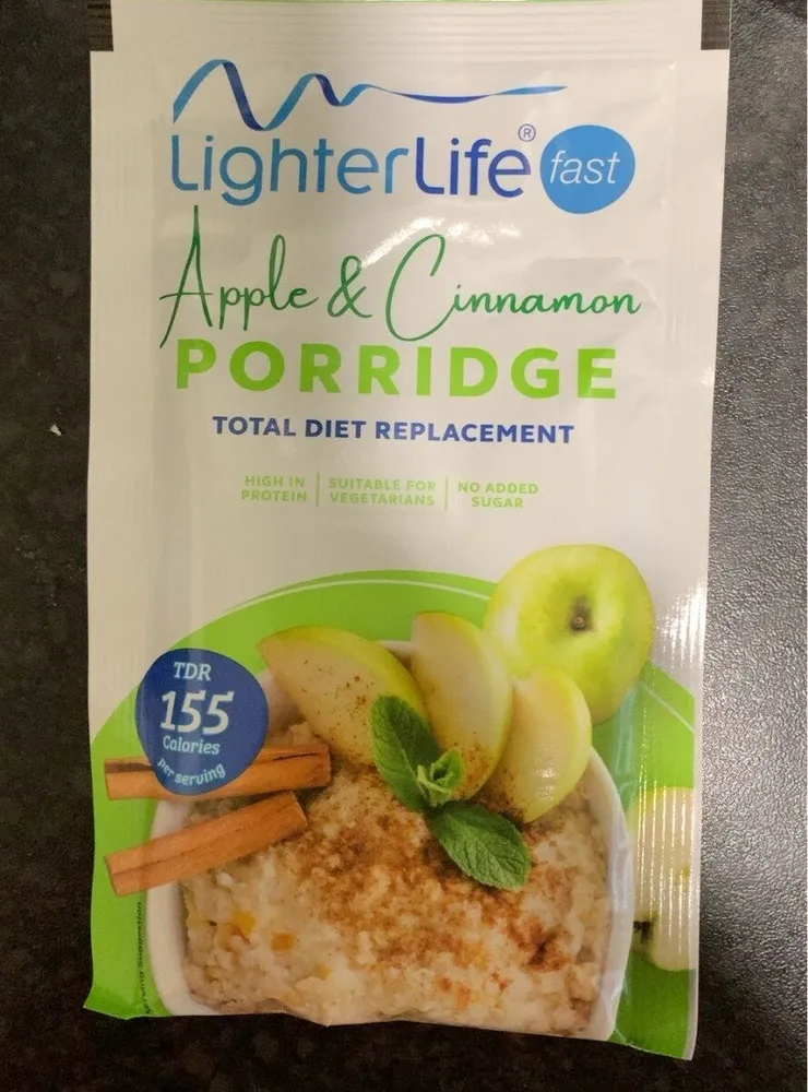Apple and cinnamon porridge