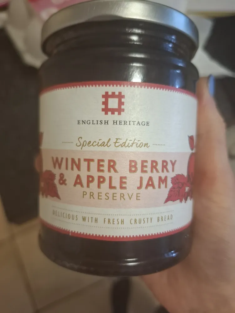 winter berry & apple jam