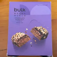 Macro Munch chocolate hazelnut protein bar