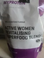 Active women revitalising superfood blend
