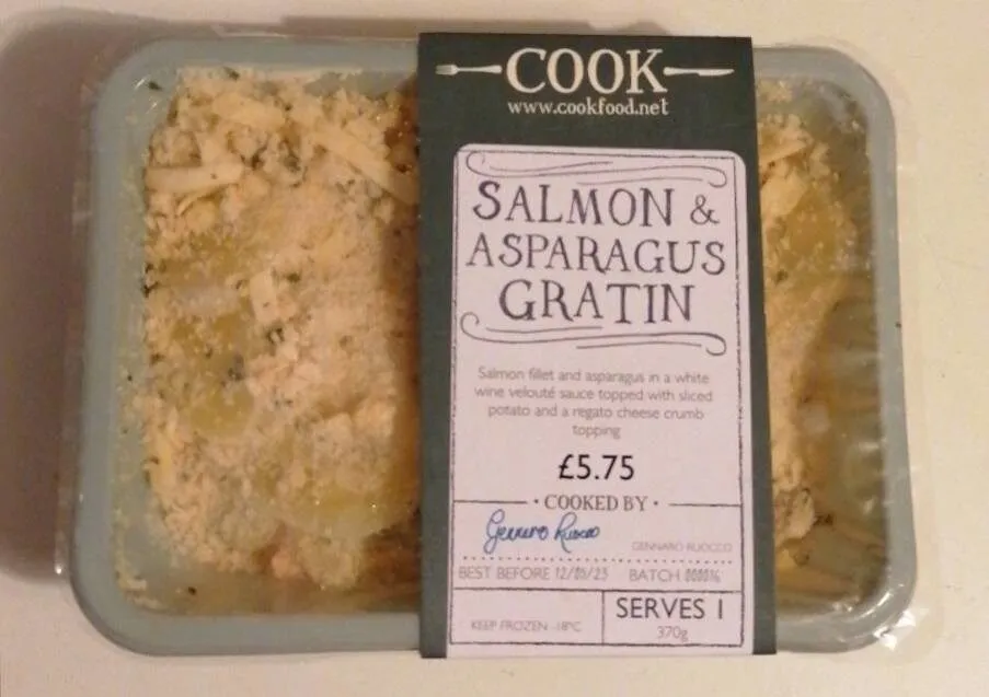 Salmon and asparagus gratin