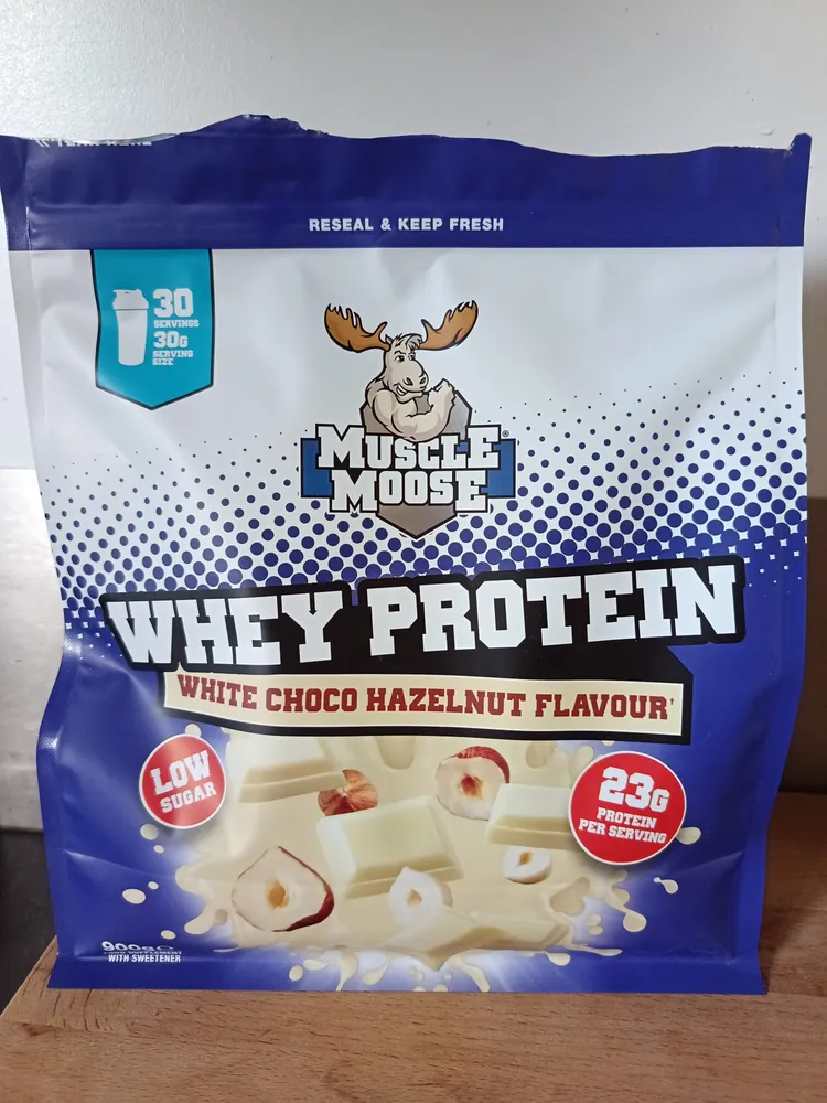 TEAR HERE 30 SERVINGS 30 SERVING MUSCLE MOOSE WHEY
