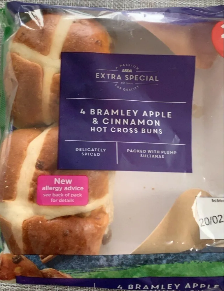Bramley Apple & Cinamom hot cross buns