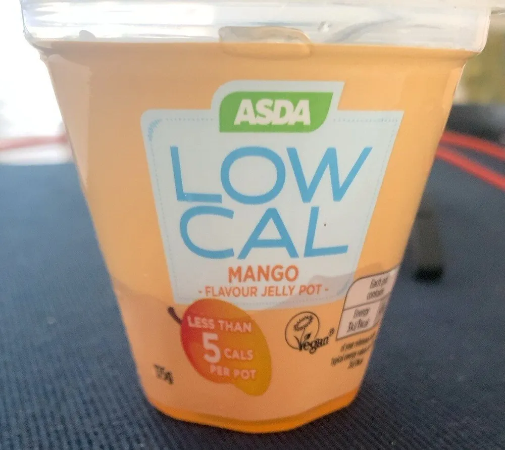 Low cal mango flavour jelly pot