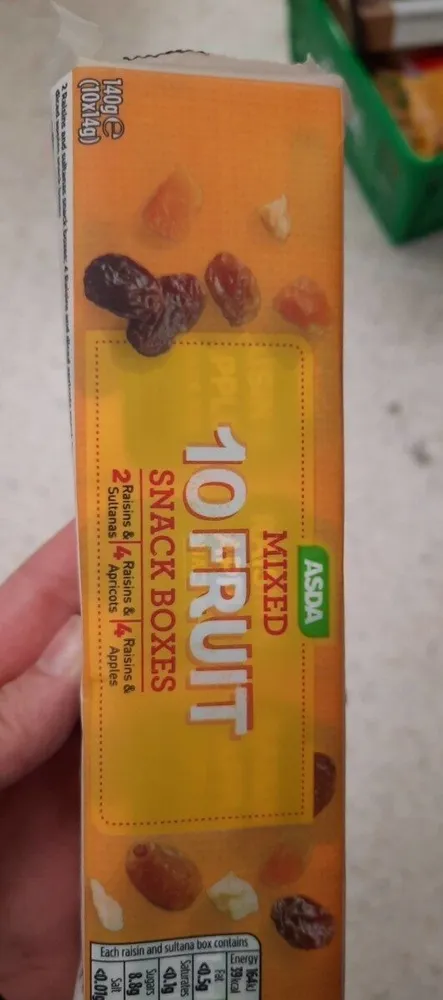 Fruit snack boxes