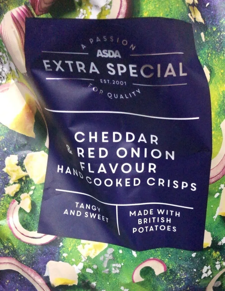 Cheddar and red onion hand cooked crisps