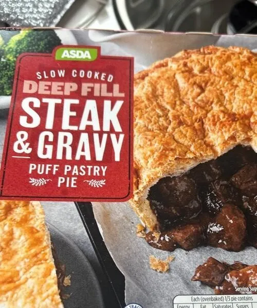 Puff pastry pie