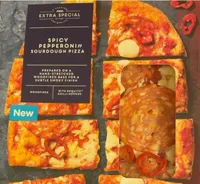 Spicy pepperoni pizza