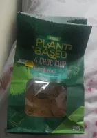 Plant based 4 choc chip cookies